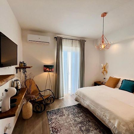 Urban Jungle Rooms 那不勒斯 外观 照片